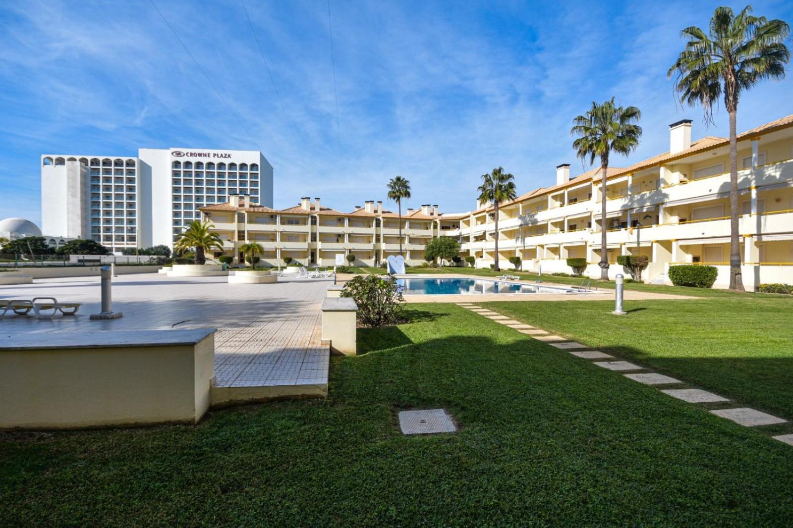 Vila Atlantida - Vilamoura-Quarteira Holiday Home - Beach At 250 Mts Luaran gambar
